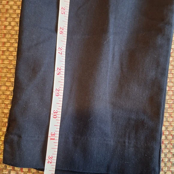 St John's Bay Black Elastic Waistband Capri Pants - Picture 6 of 13